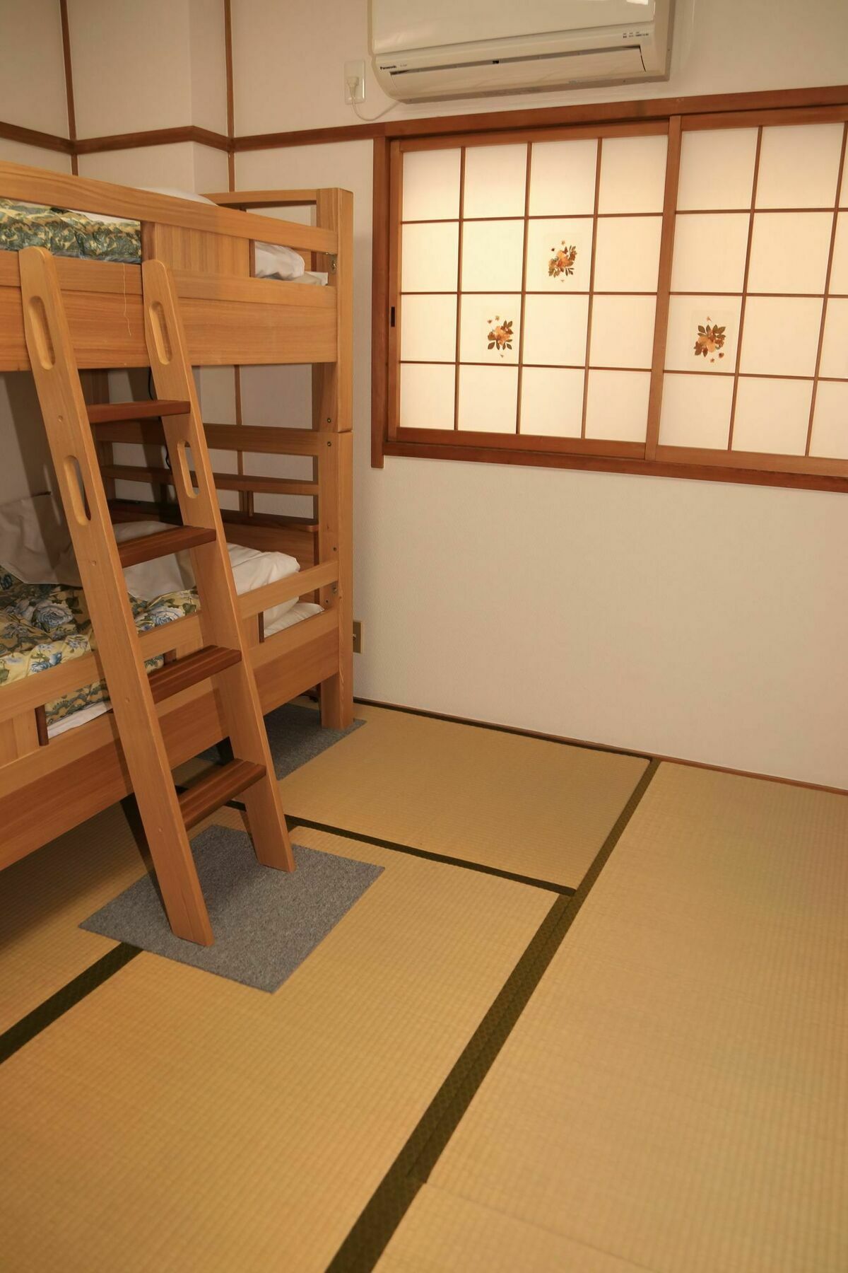 Guest House Fun Osaka Esterno foto